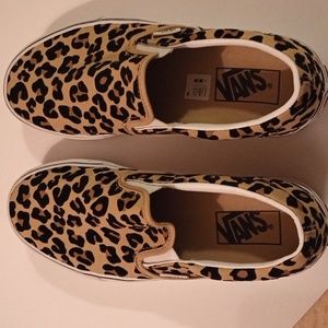 Vans off the Wall  -Raised Leopard Shoes